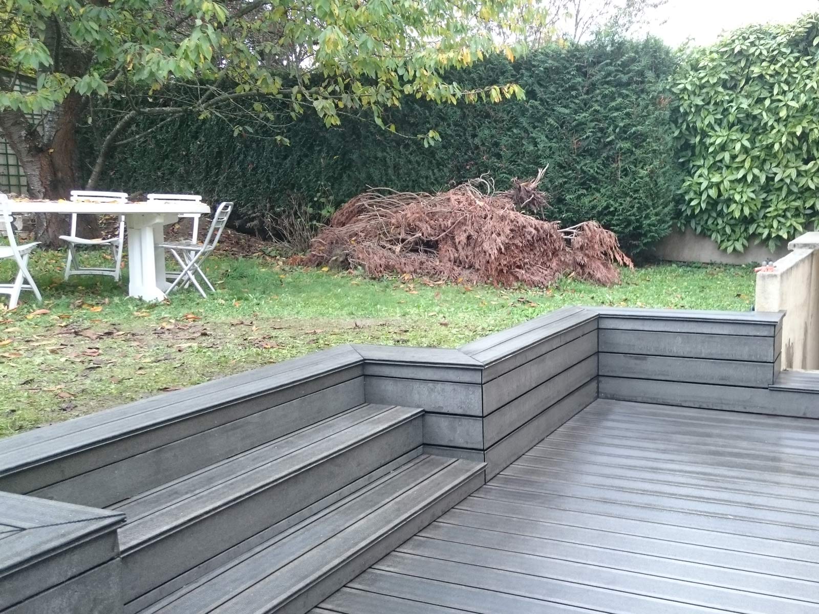 Pose d&rsquo;une terrasse en composite à Arpajon en Essonne