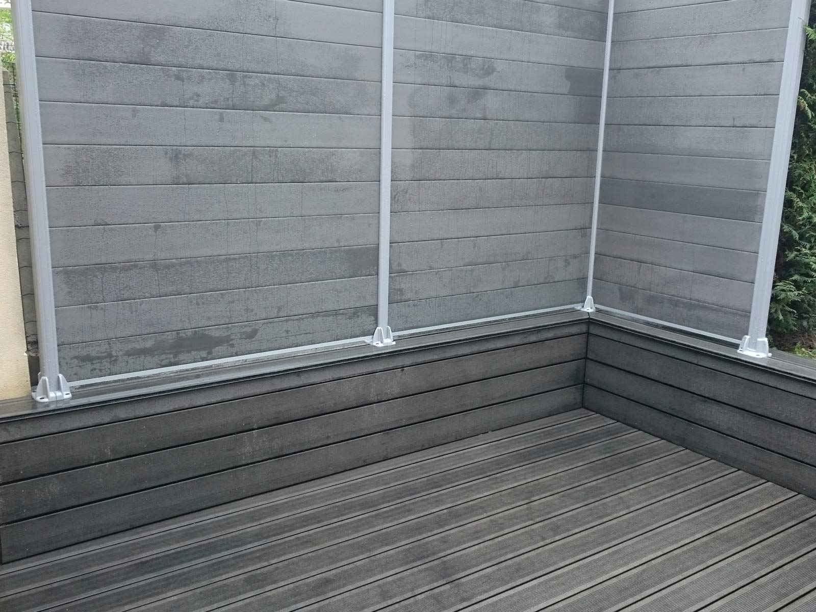 Pose d&rsquo;une terrasse en composite à Arpajon en Essonne
