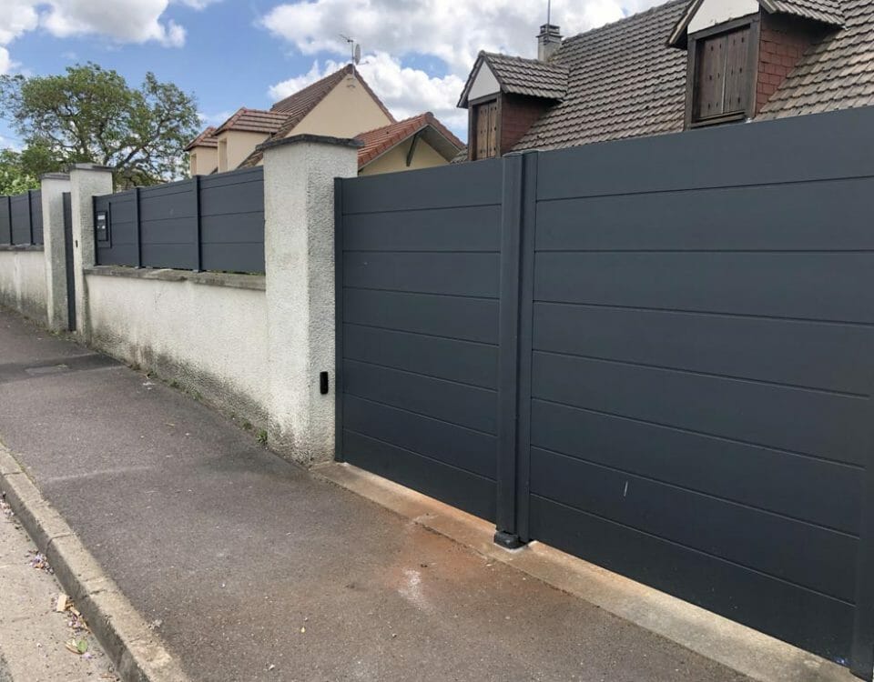 Portail en aluminium à Ballancourt (91)