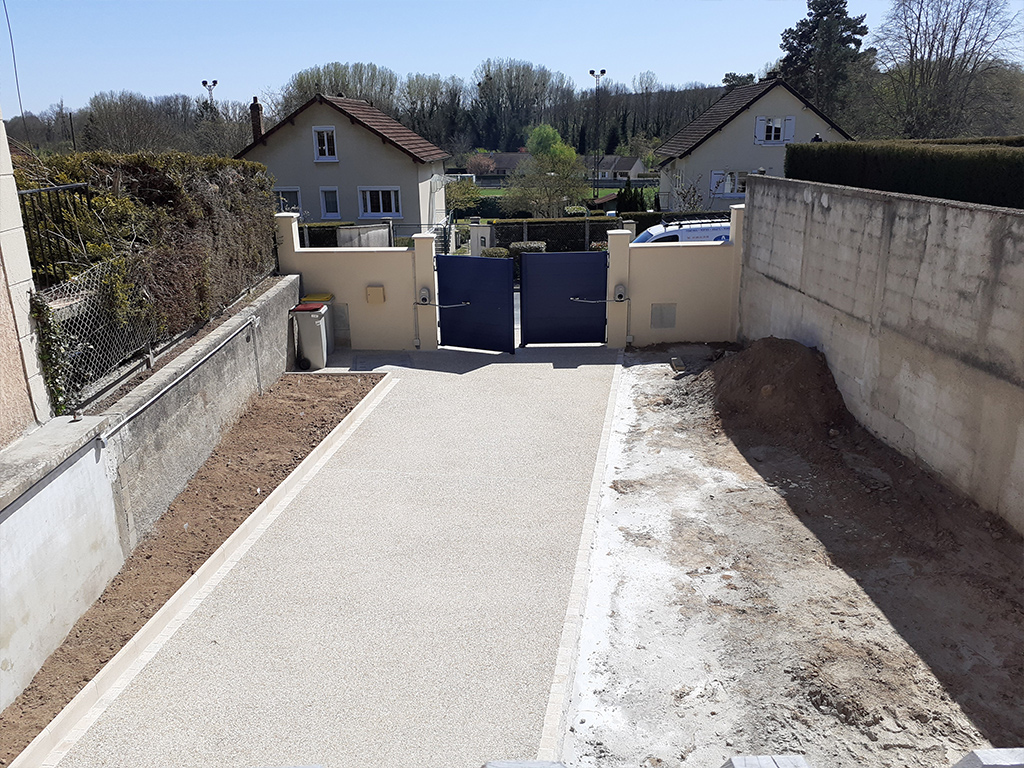 Réalisation d'une allée en béton à Boutigny en Essonne