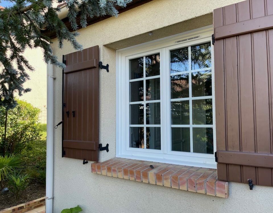 Pose d'une fenêtre PVC OuvertureS à Saintry