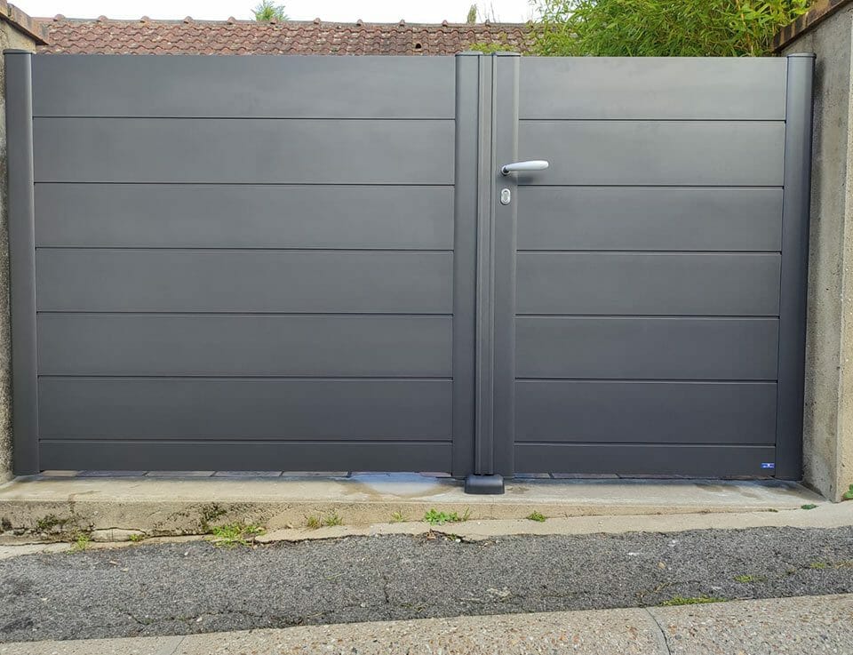 Pose d'un portail en aluminium à Mennecy