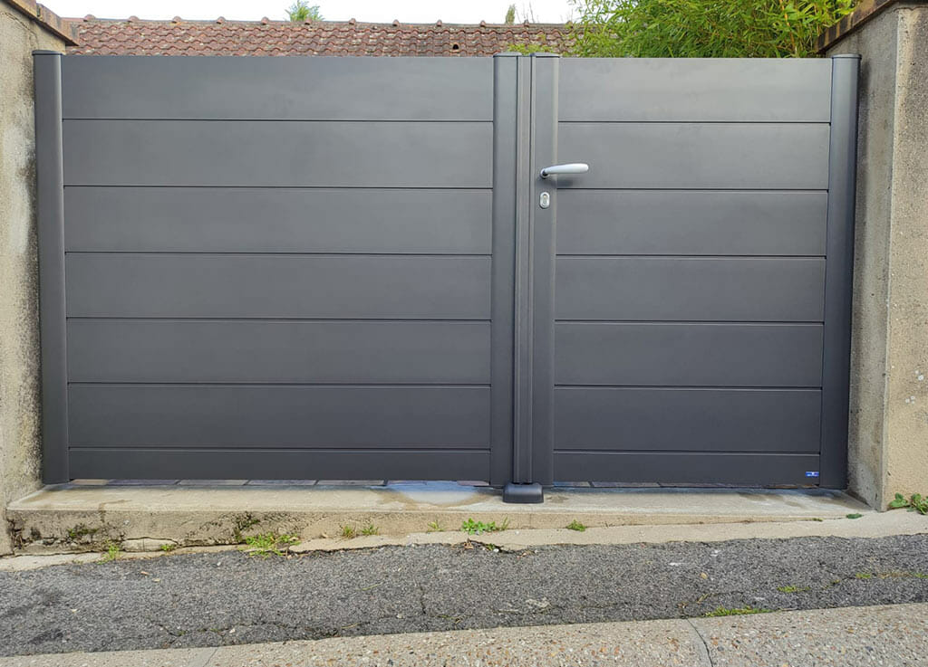 Pose d'un portail en aluminium à Mennecy