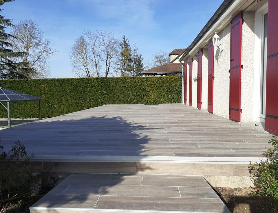 Terrasse carrelage à Saint Yon