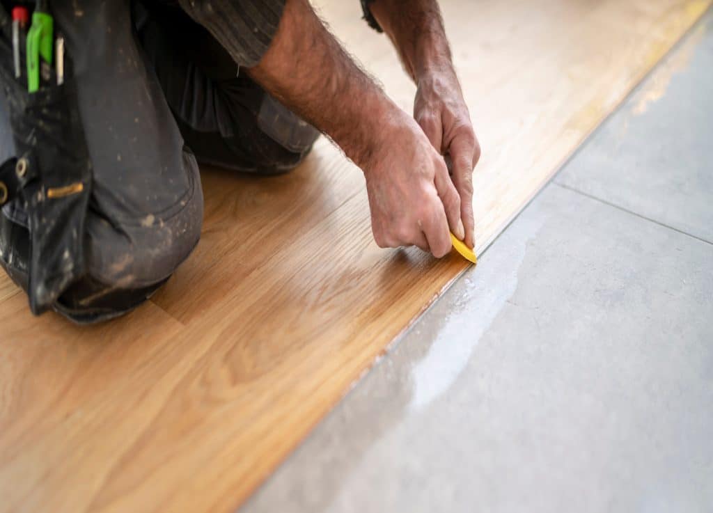 joint de finition pour marier parquet et carrelage