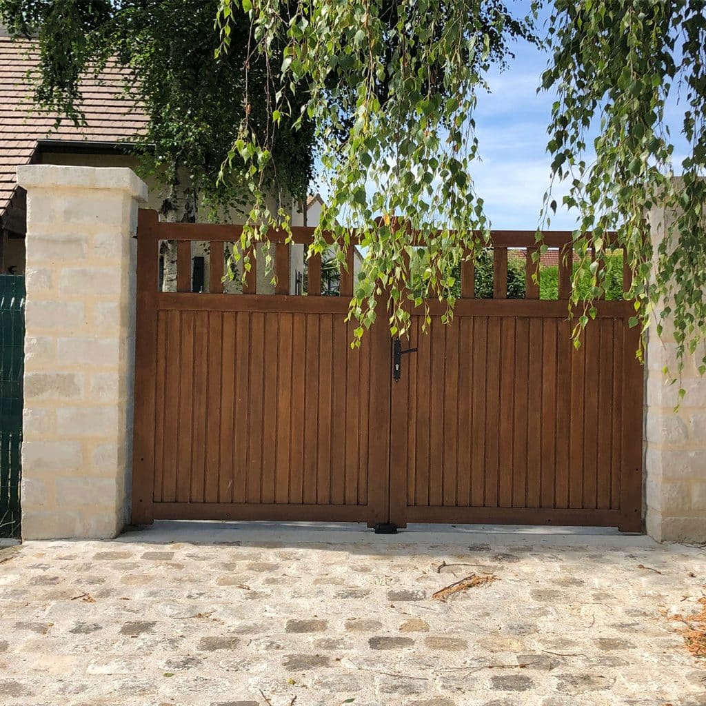 Portail en Bois à Boutigny en Essonne (91)