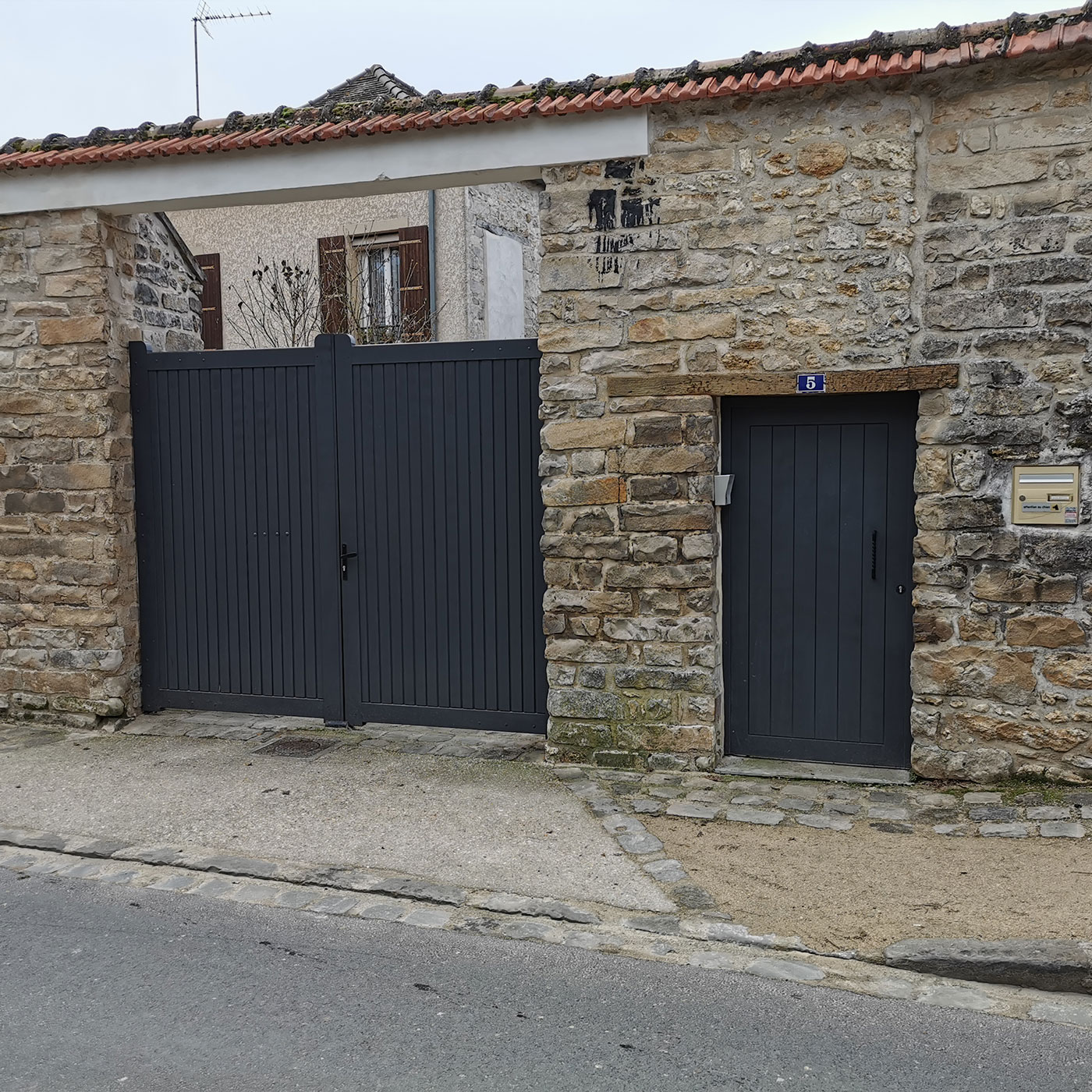 Portail en bois à Cerny (91590)