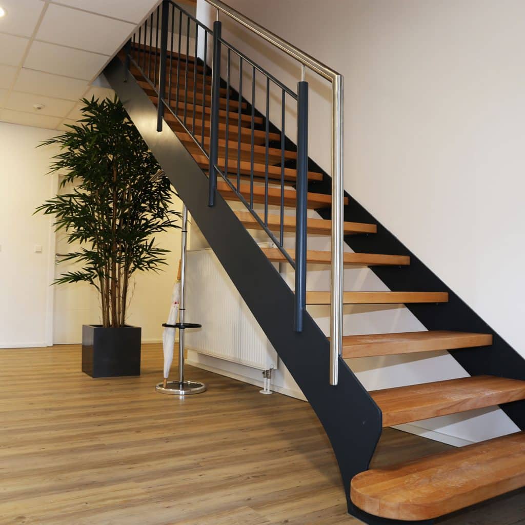 escalier bois et acier