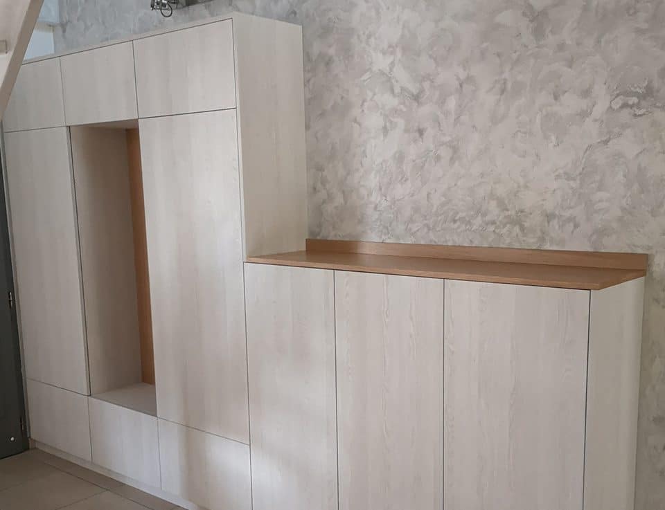 Meuble sous escalier en Essonne.