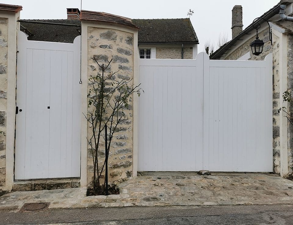 Portail et portillons sur mesure en Essonne.