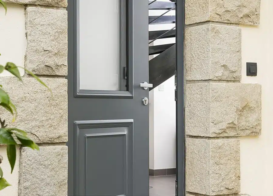 Porte PVC grise